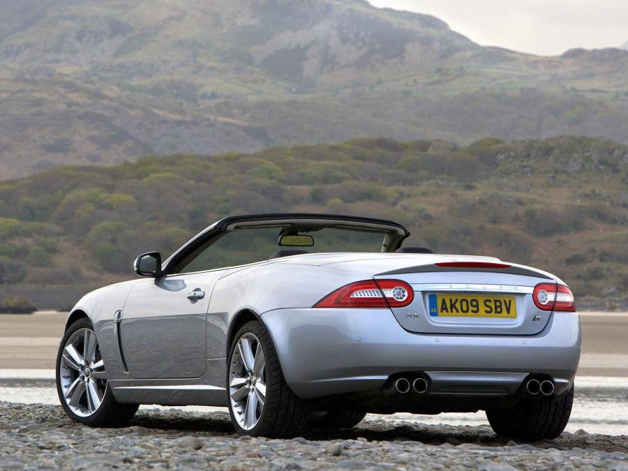  Jaguar XKR Convertible 2009 года  (UK) (фото 7 из 22)
